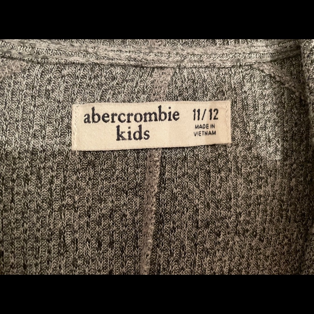 Abercrombie kids lightweight cover size 11-12